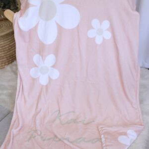 Personalised Fleece Blanket - Plain Field of Daisy - Corner Daisy