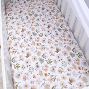 Luxury custom toddler fitted sheet South Africa – soft breathable fabric, handmade by Cinnamon & Spice. Lamb and Flowers