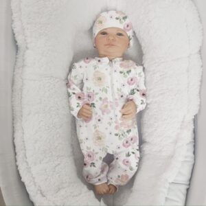 ultra-soft, stretchy baby grows – made from baby-safe, hypoallergenic fabric in neutral tones, perfect for newborn comfort and everyday wear