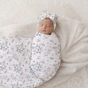 Botanical Floral Baby Swaddle Wrap Set | Newborn Hospital Set SA | Cinnamon & Spice South Africa Handcrafted wrap set, perfect for swaddling baby and helps reduce the startle reflex, promoting longer, more restful sleep for your baby in a South African-inspired nursery. Cinnamon and Spice. Featuring any print