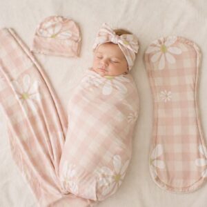 Terracotta Pink Boho Checkered Daisy Swaddle Wrap Set | Newborn Hospital Set | Cinnamon & Spice South Africa Handcrafted wrap set, perfect for swaddling baby and helps reduce the startle reflex, promoting longer, more restful sleep for your baby in a South African-inspired nursery. Cinnamon and Spice. Featuring any print